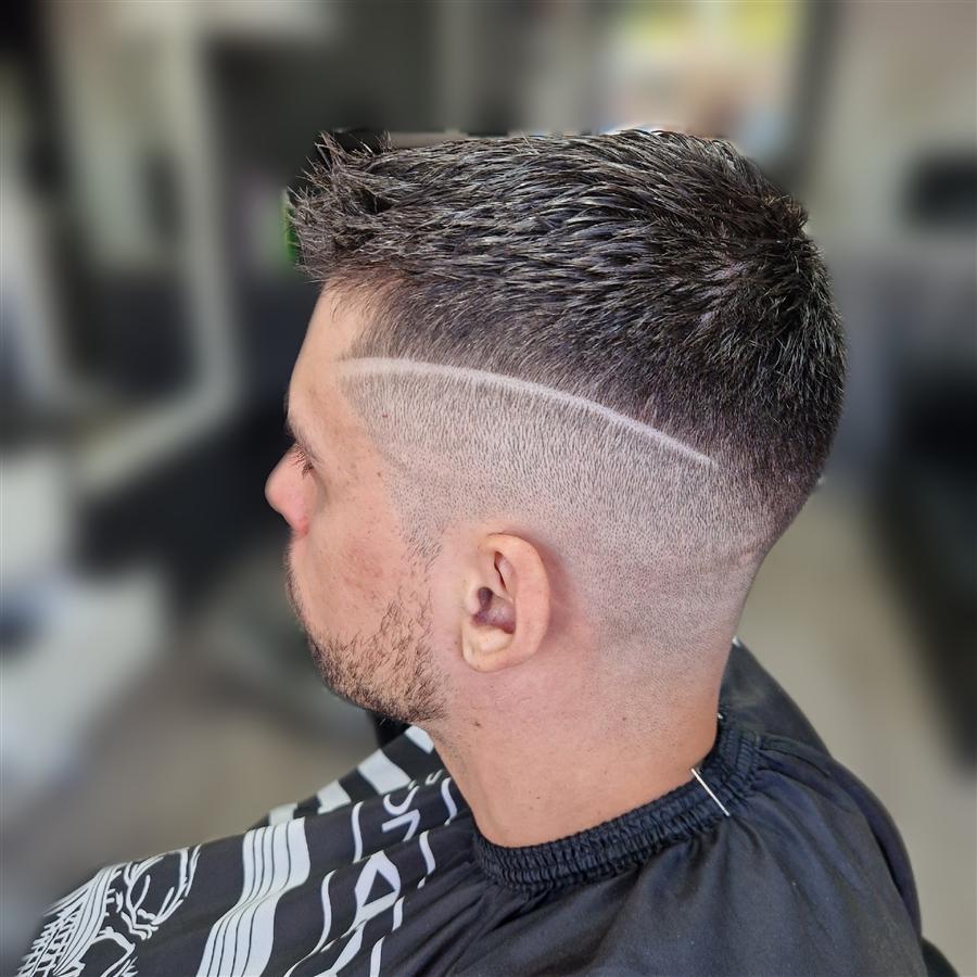 Corte con línea diagonal marcada en el lateral